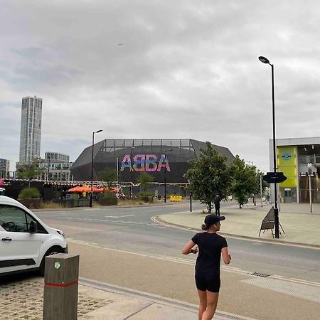 ロンドンCanal-Flat Near Stratford International Stationアパートメント エクステリア 写真